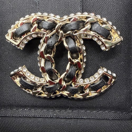 Authentic 2019p chanel logo - 2019p, cc