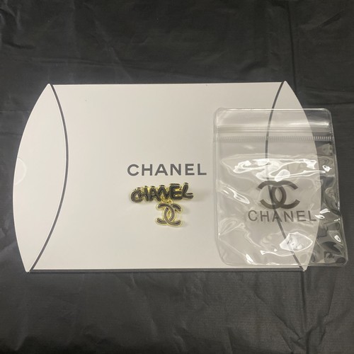 Classy luxury chanel brooch - classy,