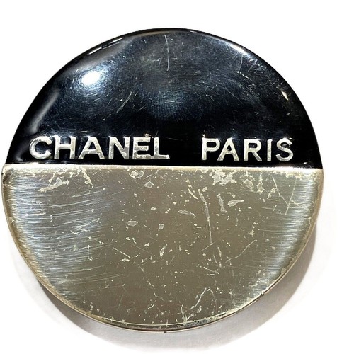 Chanel logo brooch corsage - chanel,
