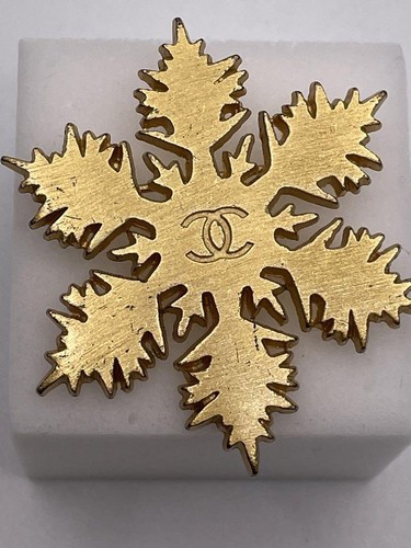 Authentic chanel brooch - authentic, cc