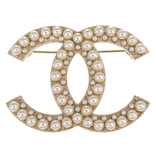 Chanel artificial pearl - chanel,