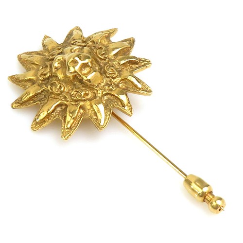 Auth chanel logo brooch - cc,