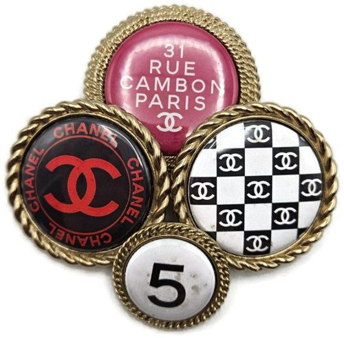 Chanel charm cluster brooch - 4,