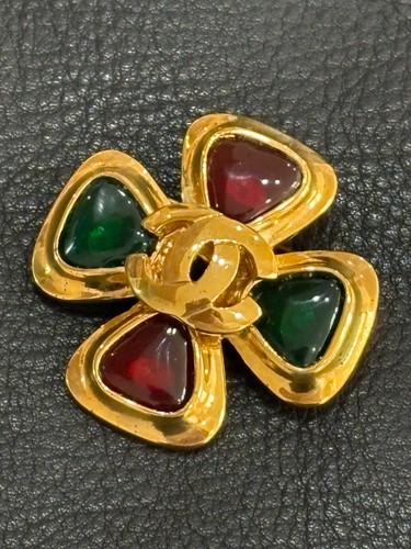 Chanel brooch auth logo gripoa - auth,