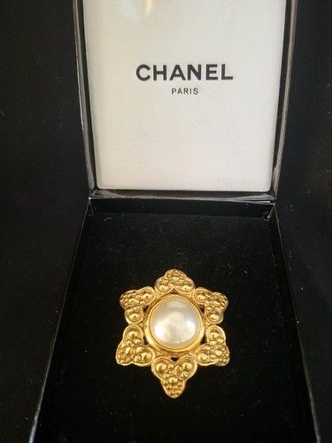 Vintage chanel imitation pearl - vintage,