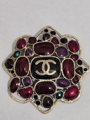 Chanel vintage style gold - chanel,