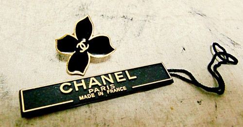 Auth chanel flower brooch - auth,