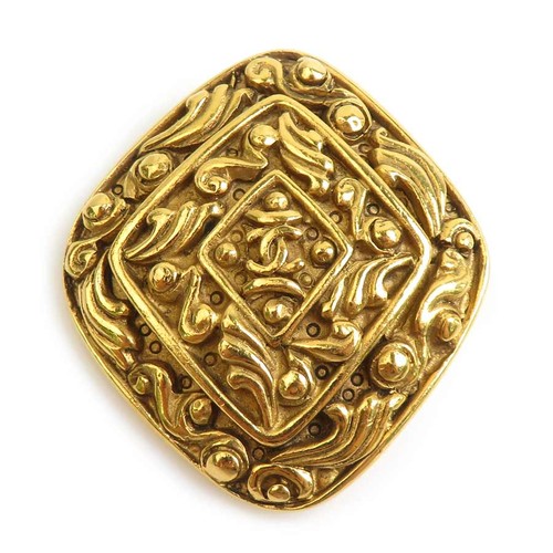 Auth chanel logo brooch - chanel,