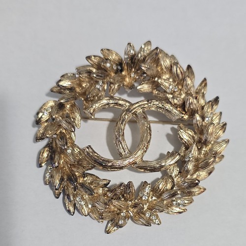 Authentic chanel signed - cc, 10